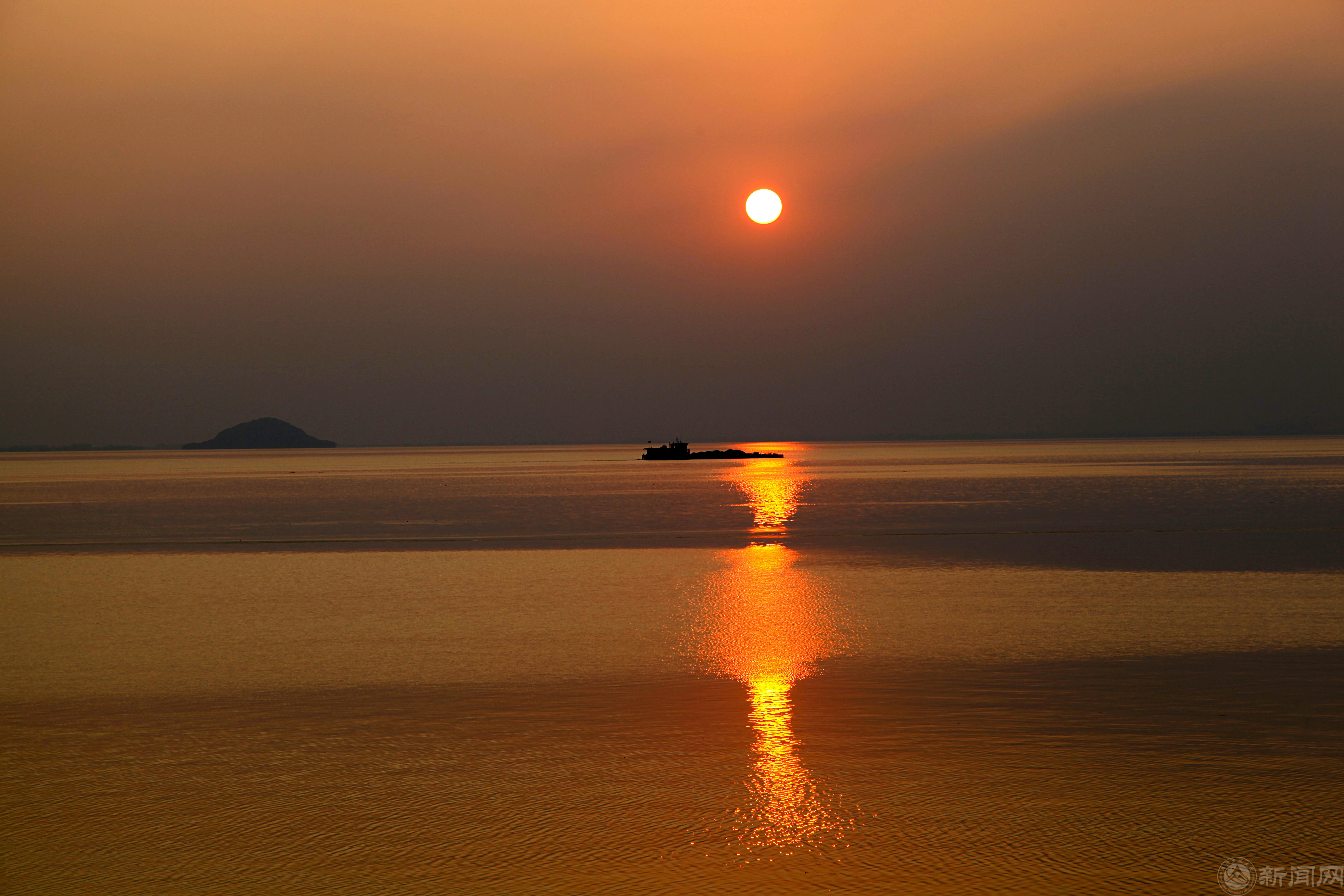 张慧瑜+72+巢湖日落.jpg