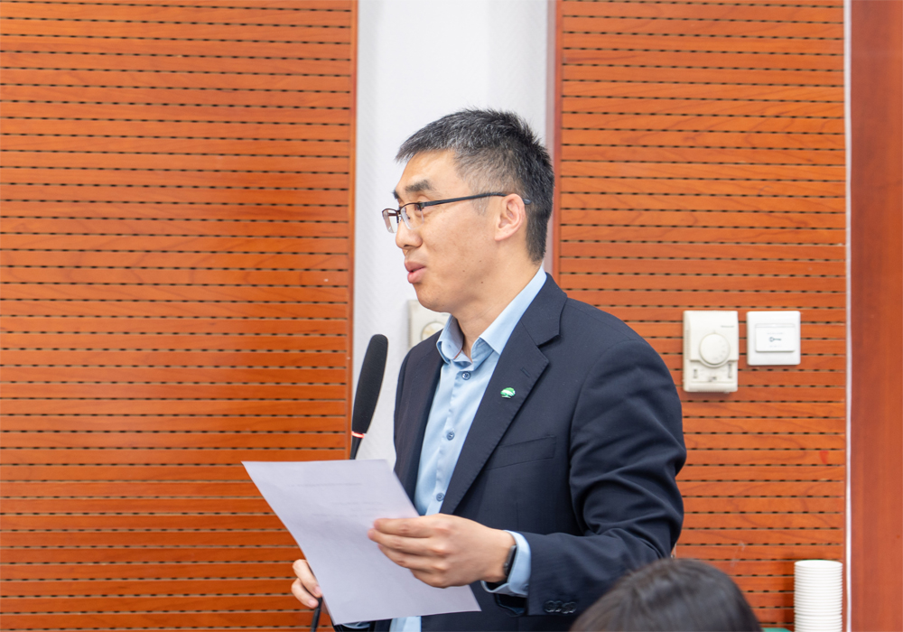 编辑后:图4 丁业超宣读获奖名单 DSC03713.jpg 编辑后:图4 丁业超宣读获奖名单 DSC03713.jpg