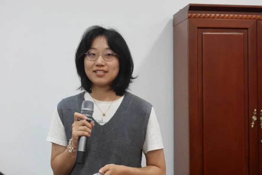 国经贸迎新05.png 国经贸迎新05.png
